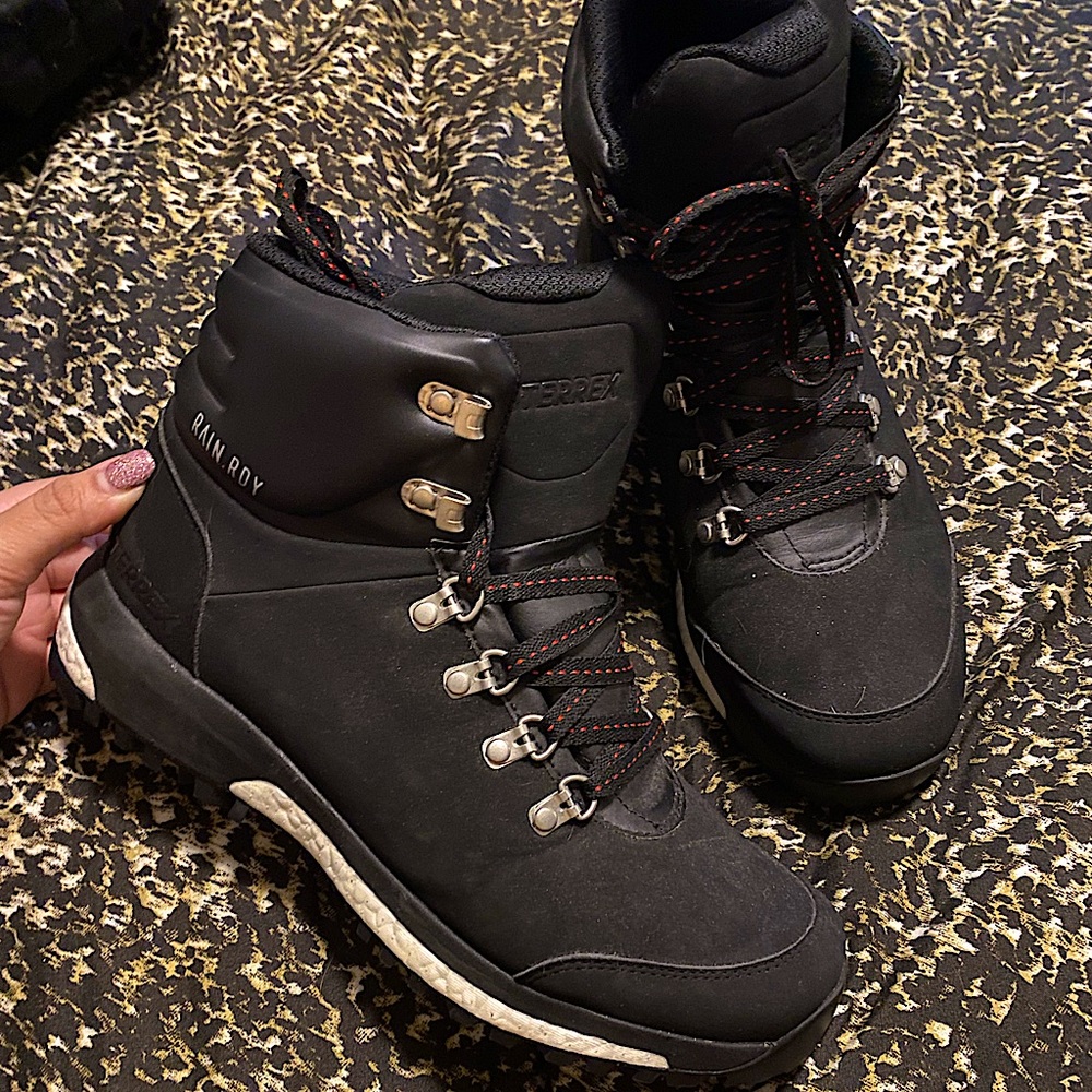 Black microsuede water repellent hiking boots